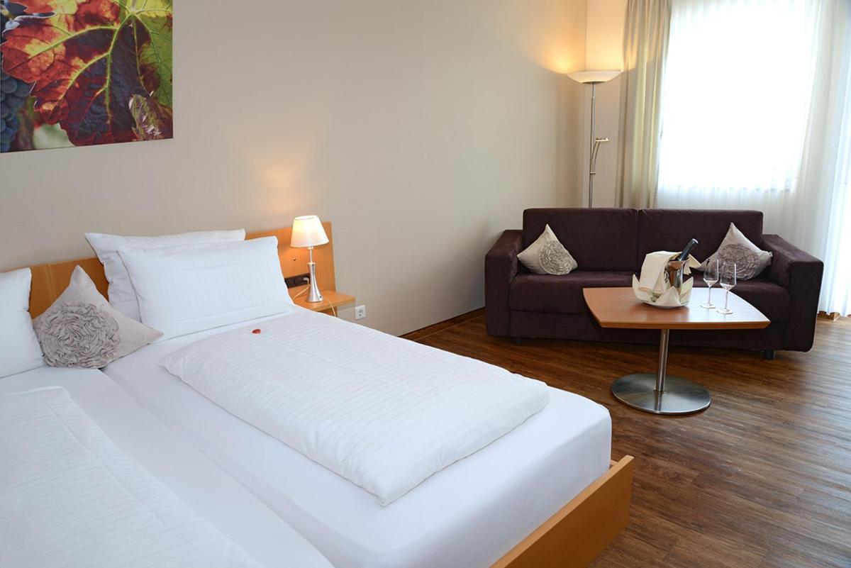 Landhotel Hauer Pleisweiler-Oberhofen Exterior photo